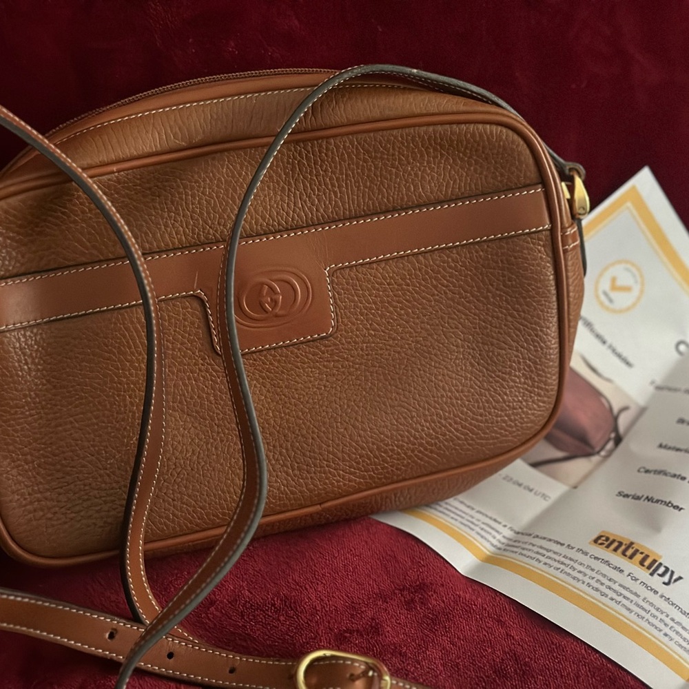 VINTAGE GUCCI CROSSBODY w/ COA
